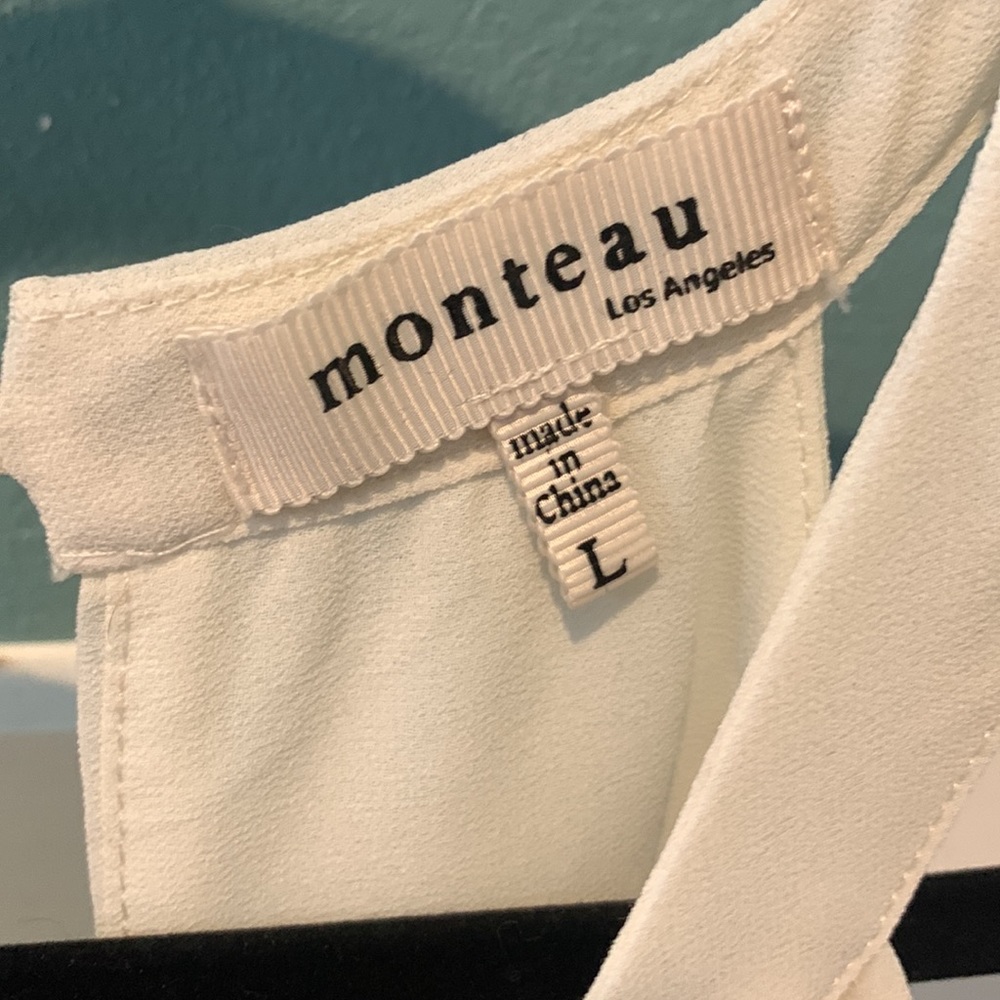 5/$25 Monteau Top - Picture 2 of 5
